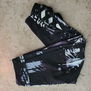 Express Core Performance Crop Legging Size S